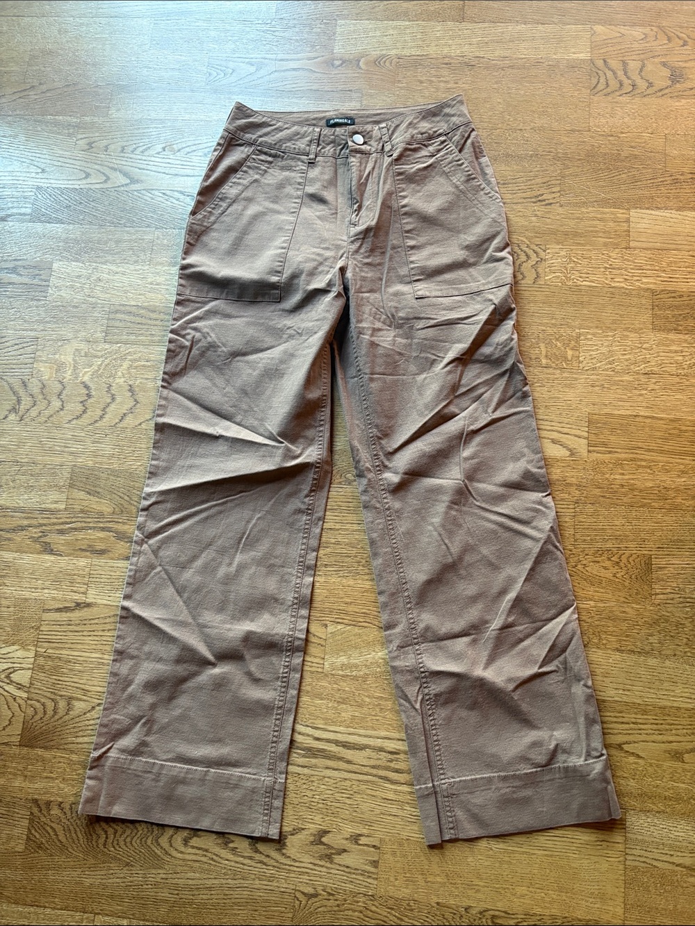Straight-Leg Women’s Pants in Dusty Brown